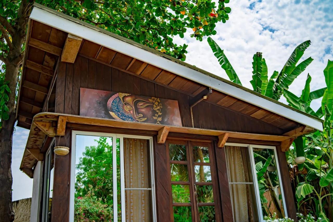 Kokrobite Gardens Restaurant And Guest House 외부 사진