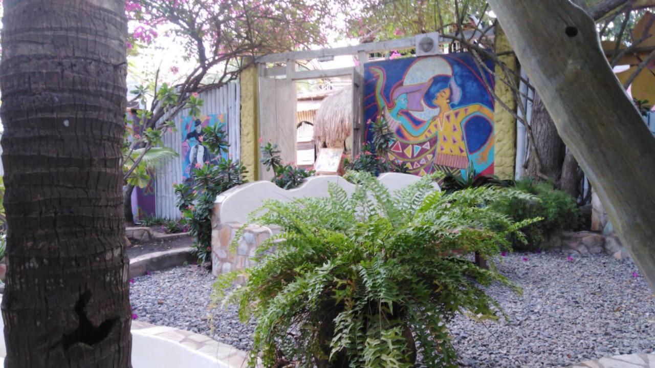 Kokrobite Gardens Restaurant And Guest House 외부 사진