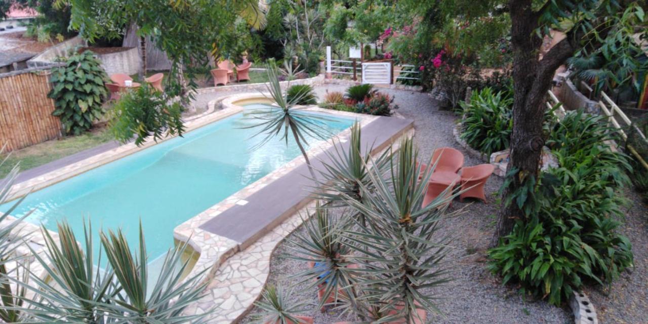 Kokrobite Gardens Restaurant And Guest House 외부 사진