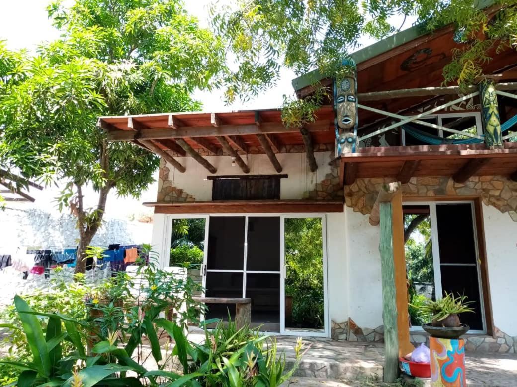Kokrobite Gardens Restaurant And Guest House 외부 사진